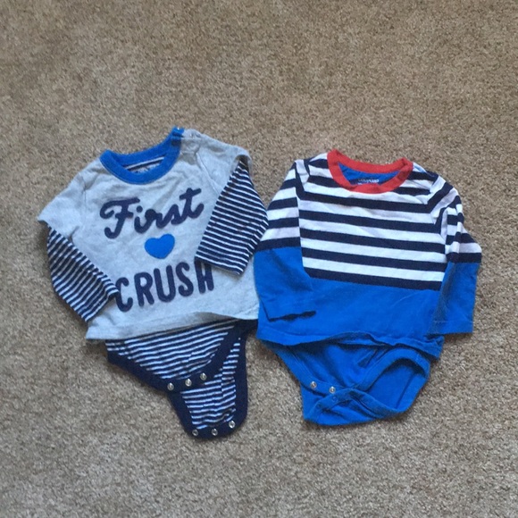 Gap onesies, tag size is 6-12 months - Picture 1 of 5